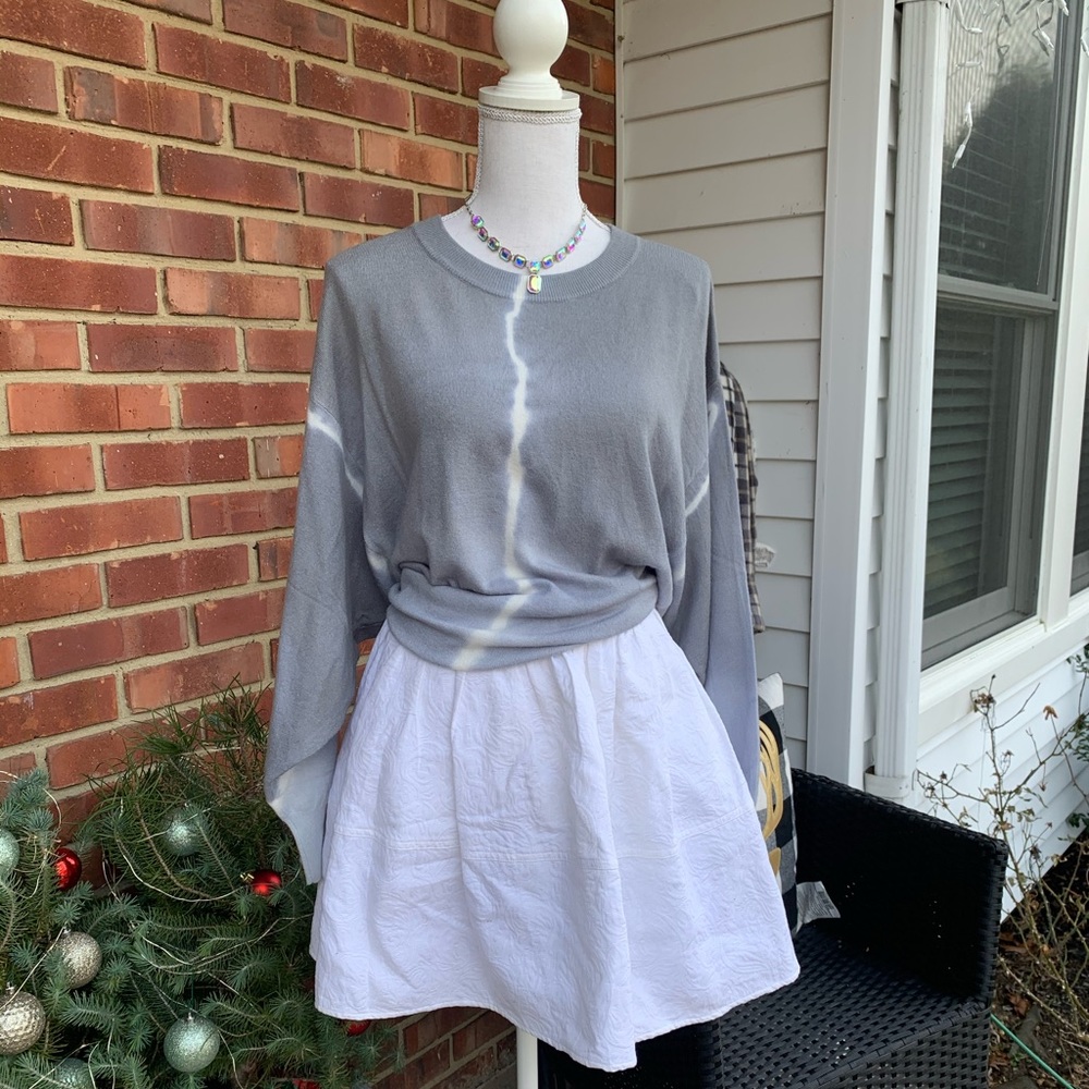 White Jaquard Print Skirt - Express NWT